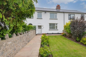 The Bolt Hole -Luxury 3 bed cottage with hot tub